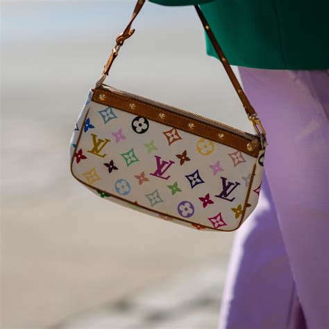 stamping unghie louis vuitton|Louis Vuitton canvas luggage.